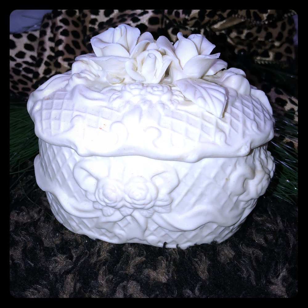 Porcelain Jewelry Holder